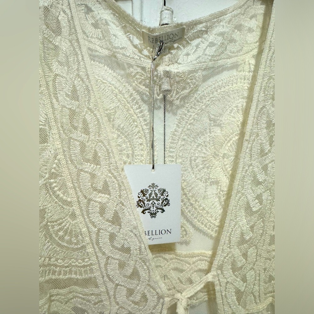 NWT Rebellion Lace Vest Duster Cover Up Cream Medium - Picture 2 of 6